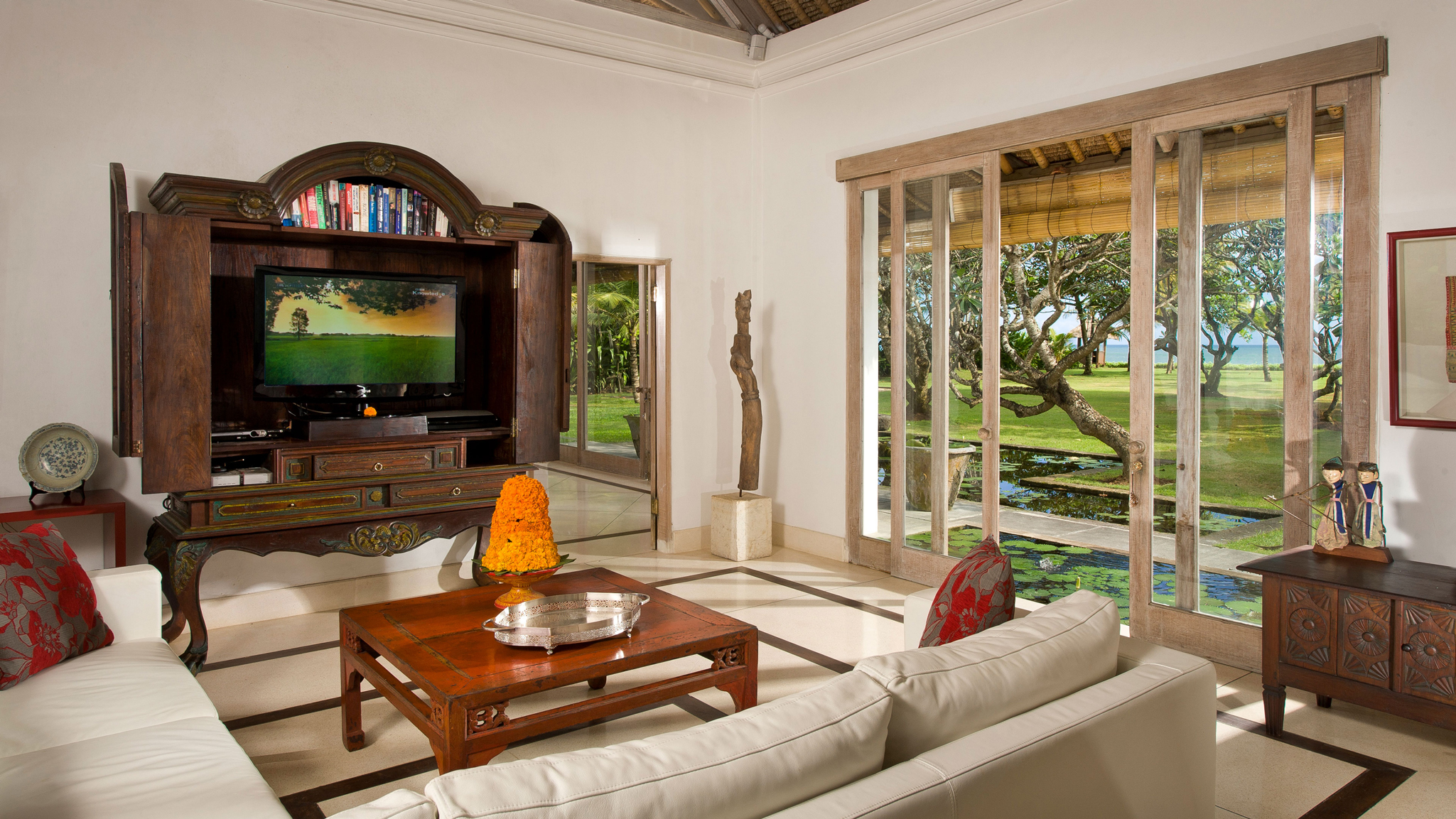 Villa Atas Ombak
